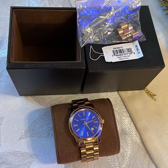 Michael Kors Watch. MK 5913 women - Picture 5 of 10